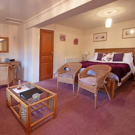 Magpies Lodge Slinfold Buitenkant foto
