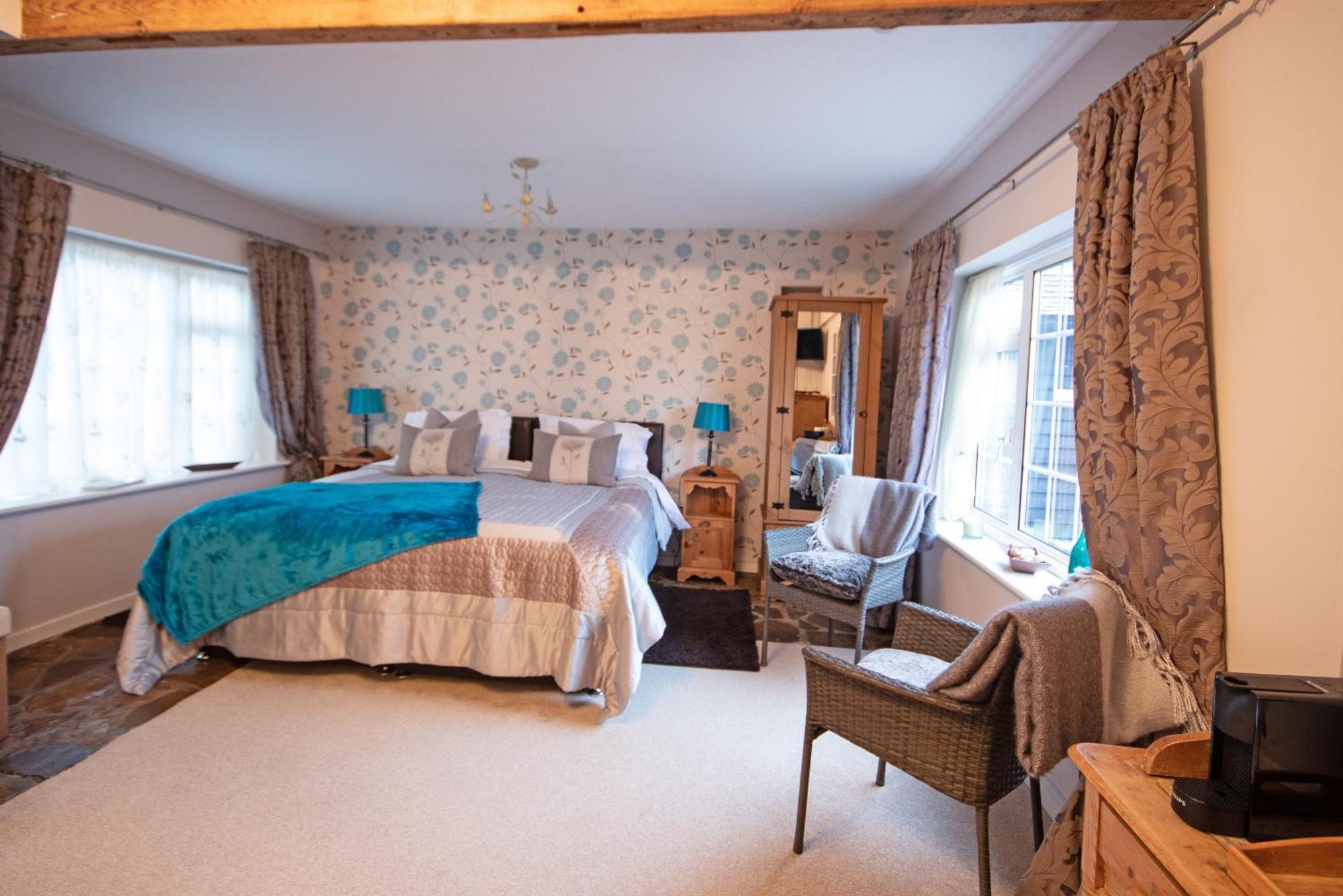 Magpies Lodge Slinfold Buitenkant foto
