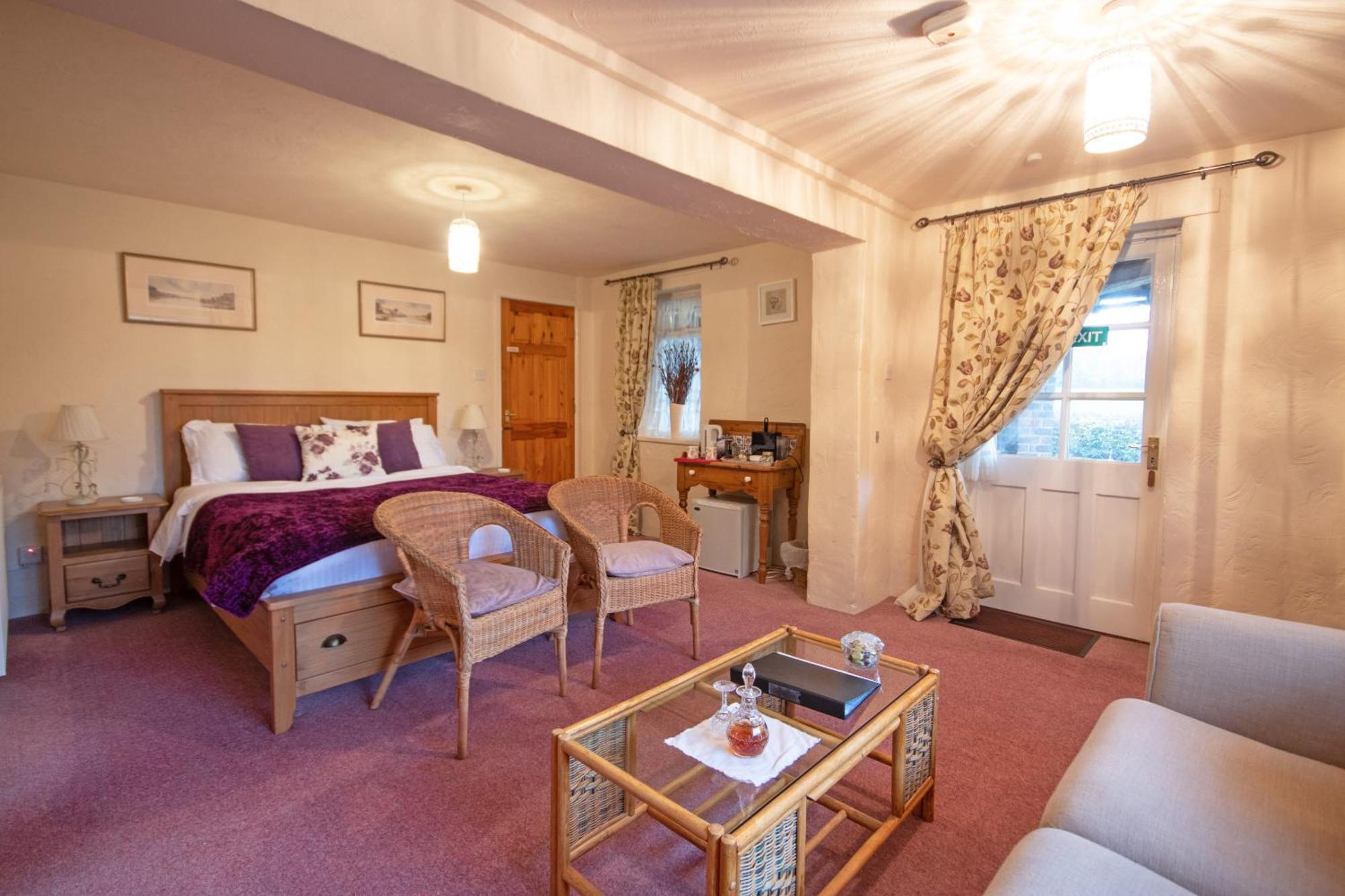 Magpies Lodge Slinfold Buitenkant foto